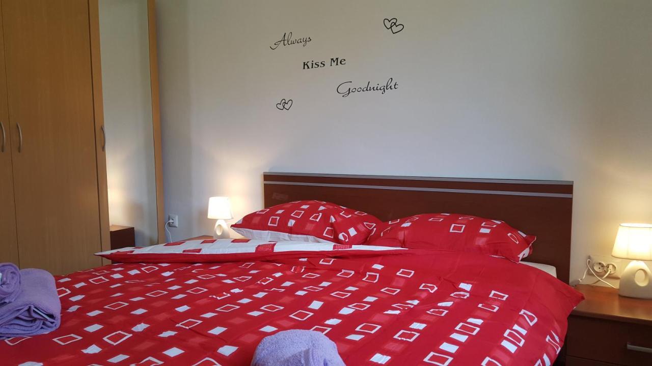 Apartman Ema 4+2 Коромачно Экстерьер фото