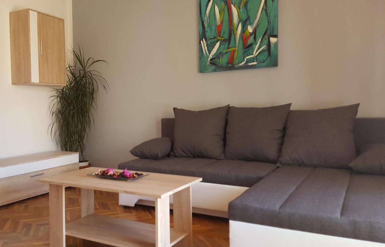 Apartman Ema 4+2 Коромачно Экстерьер фото
