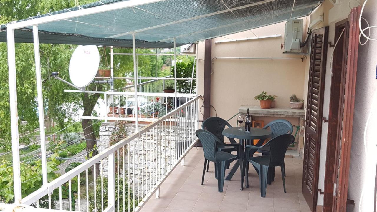 Apartman Ema 4+2 Коромачно Экстерьер фото